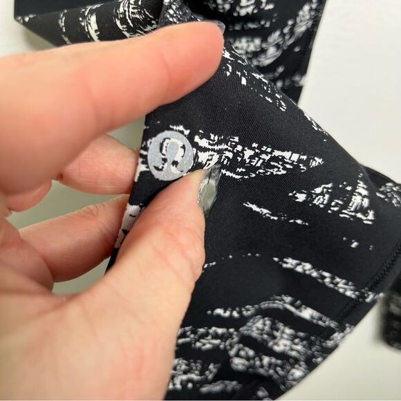 Lululemon Inspire Tight II Graf Black White 4 - Picture 6 of 8